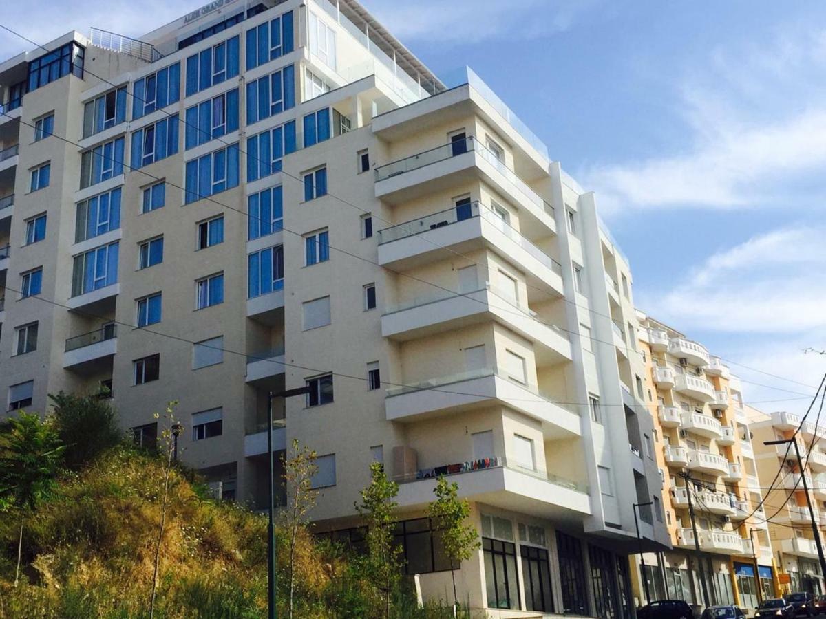 Melody Apartment Vlorë Екстериор снимка